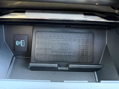 Used 2022 Ford F150 Lariat w/ Equipment Group 502A High image 18