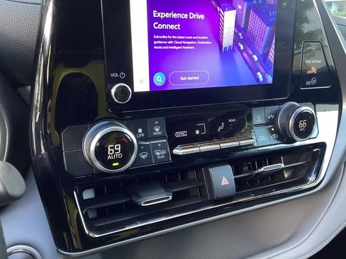 Certified 2024 Toyota Highlander LE image 14