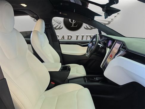 Used 2020 Tesla Model X Long Range image 15