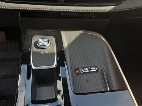 New 2026 Buick Enclave Avenir w/ Super Cruise Package FWD image 32