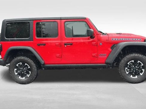 Used 2025 Jeep Wrangler Unlimited Rubicon 4xe w/ Convenience Group AWD/4WD image 31
