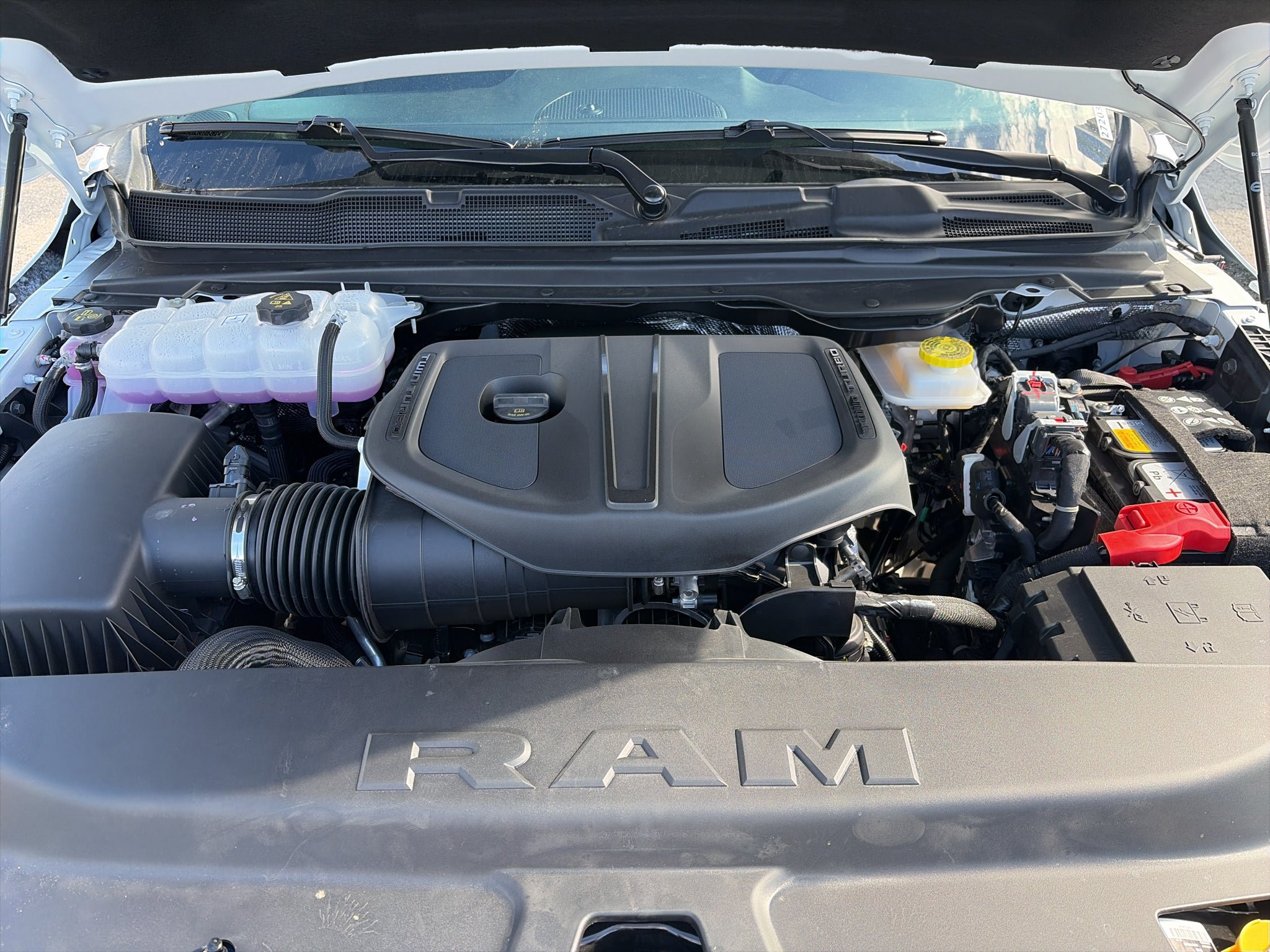 New 2027 RAM 1500 Express AWD/4WD image 16