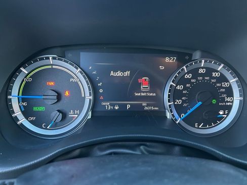 Used 2023 Toyota Highlander LE image 14