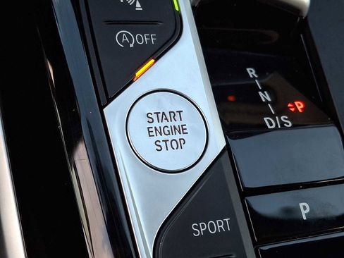 Used 2023 BMW 330i xDrive Sedan w/ Premium Package image 22