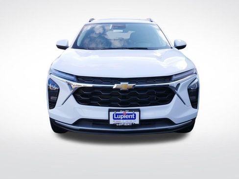 New 2026 Chevrolet Trax LT w/ Driver Confidence Package image 12