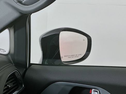 New 2026 Chrysler Pacifica Limited w/ S Appearance Package FWD image 24