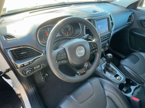 Used 2023 Jeep Cherokee Altitude Lux image 12