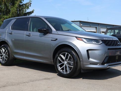 Used 2024 Land Rover Discovery Sport S image 2