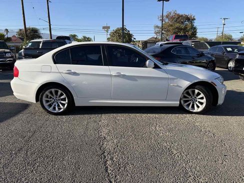 Used 2011 BMW 328i Sedan RWD image 6