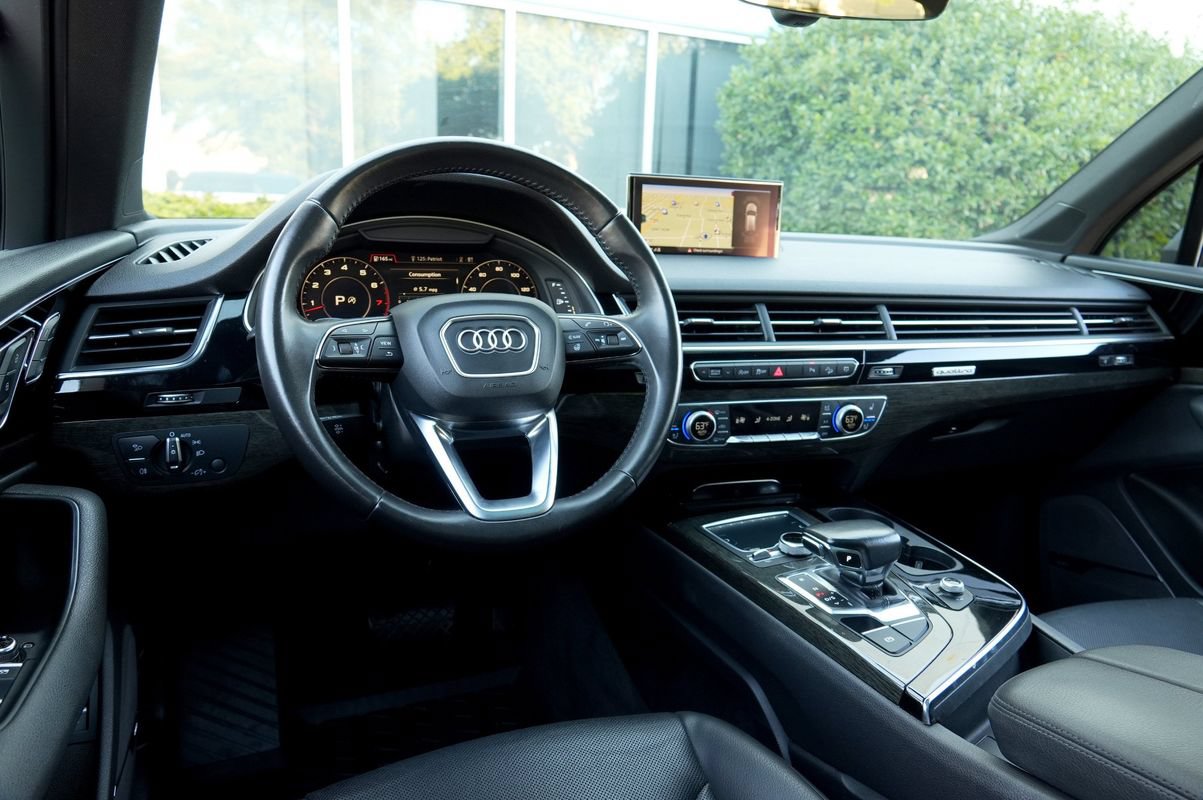 Used 2018 Audi Q7 3.0T Premium Plus w/ Premium Plus Package AWD/4WD image 5