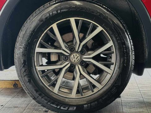 Used 2019 Volkswagen Tiguan SE w/ Panoramic Sunroof Package FWD image 23