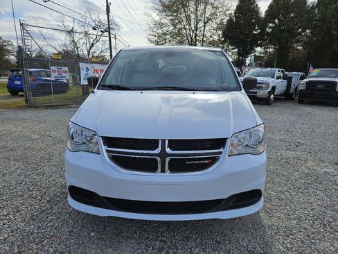 Used 2018 Dodge Grand Caravan SE image 9