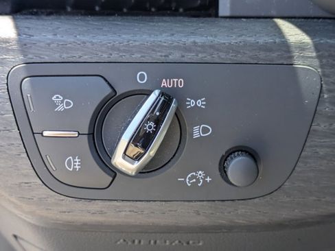 Used 2017 Audi A4 2.0T Ultra Premium w/ Convenience Package image 12