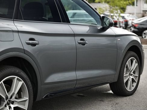 Used 2025 Audi Q5 Premium Plus w/ Premium Plus AWD/4WD image 8
