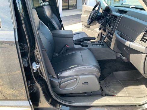 Used 2012 Jeep Liberty Sport AWD/4WD image 14