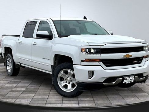 Used 2018 Chevrolet Silverado 1500 LT w/ All Star Edition AWD/4WD image 3
