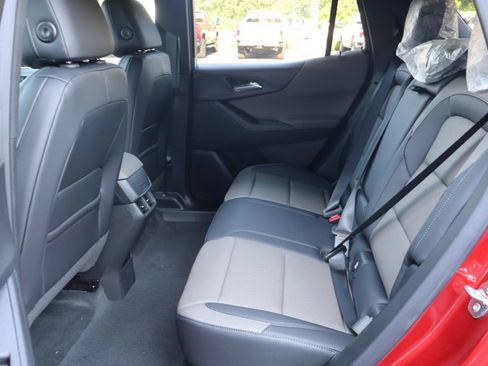 New 2027 Chevrolet Equinox LT w/ Convenience Package II FWD image 23