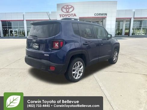 Used 2016 Jeep Renegade Latitude w/ Cold Weather Group AWD/4WD image 32