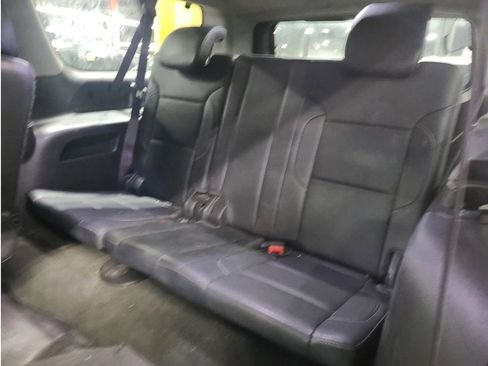 Used 2015 Chevrolet Suburban LTZ image 10