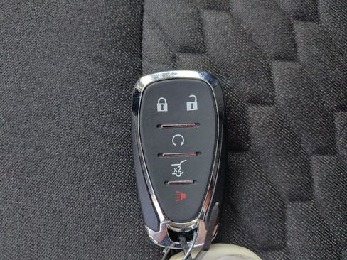 Used 2019 Chevrolet Equinox LT image 32