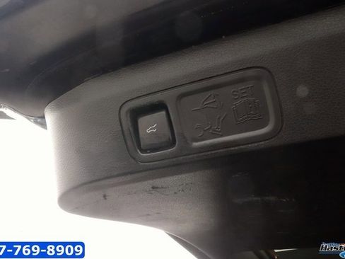 Used 2019 Ford Expedition Max Platinum image 19