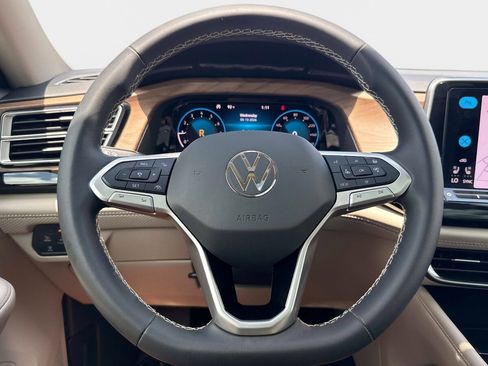 Used 2024 Volkswagen Atlas SE FWD image 29