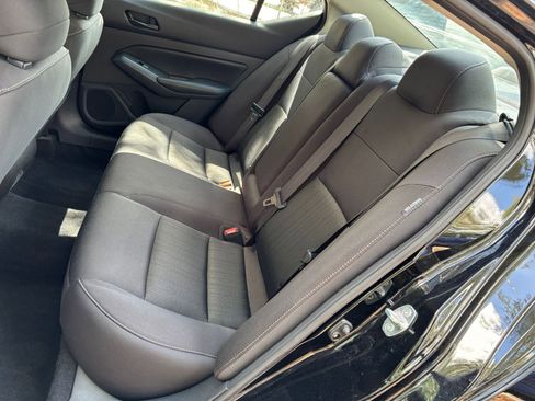 Used 2025 Nissan Altima 2.5 SV FWD image 47