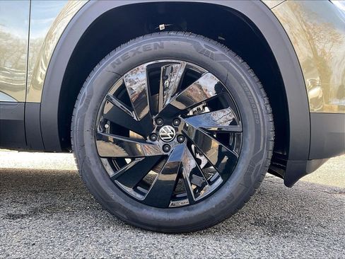 New 2026 Volkswagen Atlas SE AWD/4WD image 8