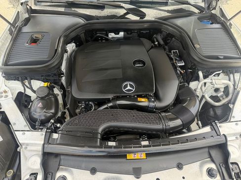 Used 2020 Mercedes-Benz GLC 300 4MATIC image 24
