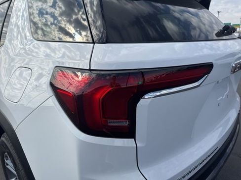 Used 2025 GMC Terrain Elevation image 21