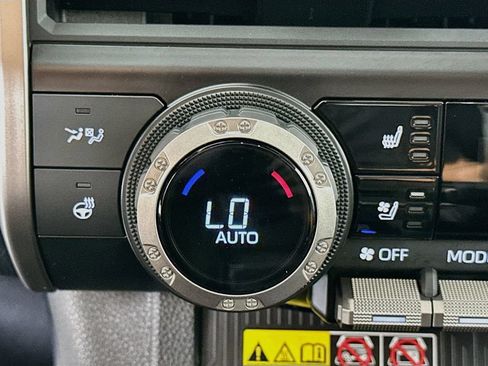 Used 2026 Toyota 4Runner Limited AWD/4WD image 21