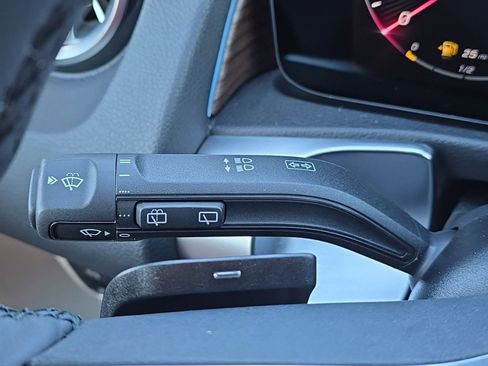 New 2026 Mercedes-Benz GLB 250 4MATIC image 21
