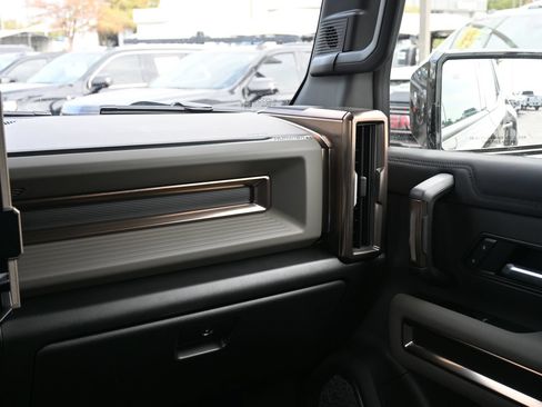 Used 2025 GMC Hummer EV 3X AWD/4WD image 8