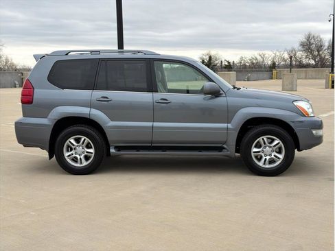 Used 2004 Lexus GX 470 image 9