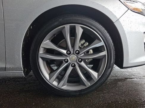 Used 2021 Chevrolet Malibu LT FWD image 10