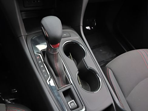 Used 2024 Chevrolet Equinox RS FWD image 26
