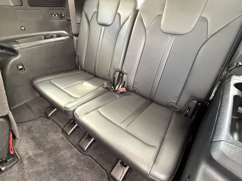 Used 2023 Kia Sorento S w/ Panoramic Sunroof Package FWD image 16