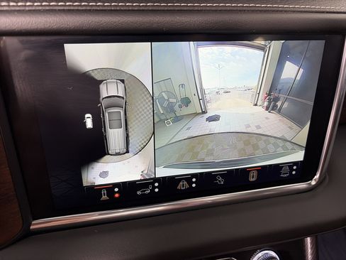 Used 2023 GMC Yukon XL Denali Ultimate image 30