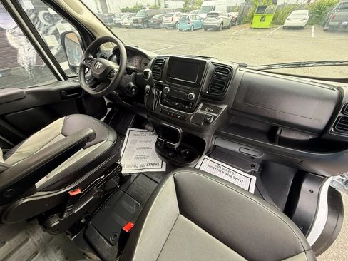 Used 2025 RAM ProMaster 2500 w/ Convenience Group FWD image 61