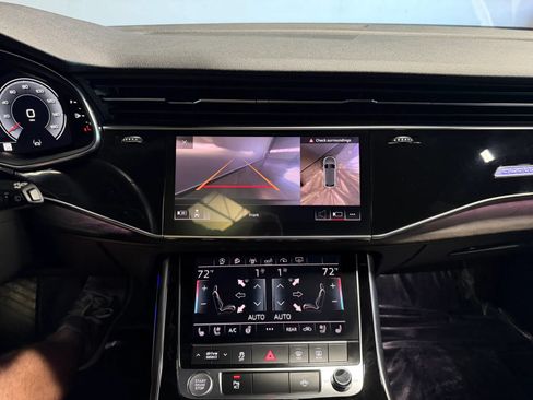 Used 2019 Audi Q8 Premium Plus w/ Premium Plus AWD/4WD image 15