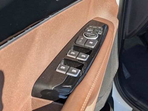Used 2019 Kia Sorento SX w/ SX Touring Package FWD image 16