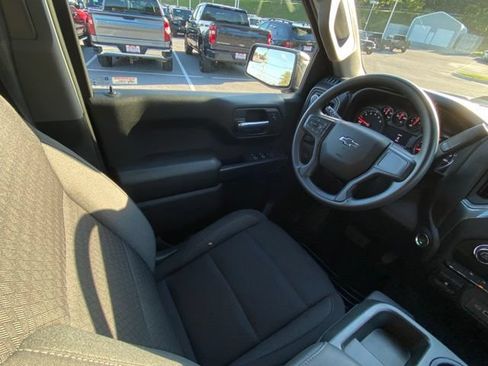 Used 2023 Chevrolet Silverado 1500 Custom Trail Boss AWD/4WD image 24