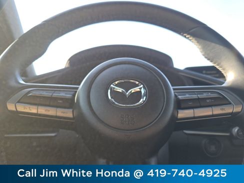 Used 2023 MAZDA MAZDA3 s image 28