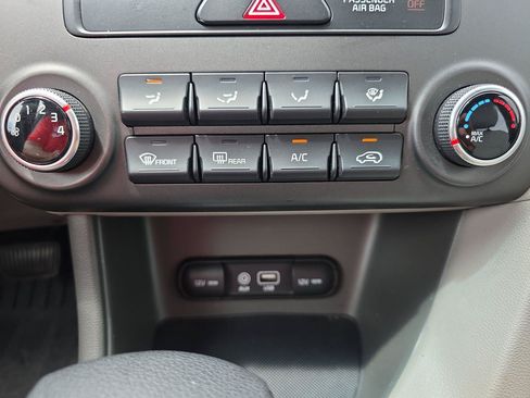 Used 2019 Kia Sportage LX AWD/4WD image 24