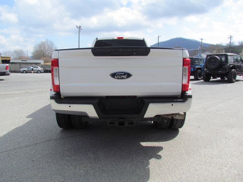 Used 2018 Ford F450 XL w/ XL Value Package AWD/4WD image 6