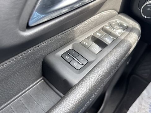 Used 2023 GMC Yukon Denali image 54