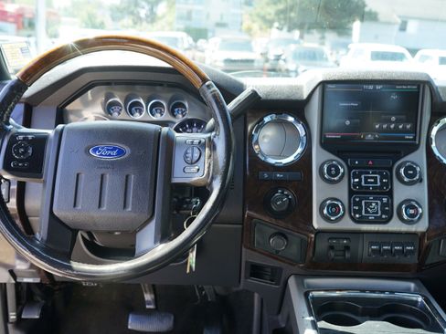 Used 2013 Ford F250 Platinum w/ FX4 Off Road Pkg AWD/4WD image 22