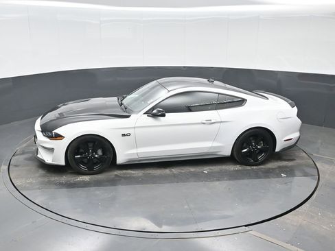 Used 2022 Ford Mustang GT w/ Black Accent Package RWD image 24