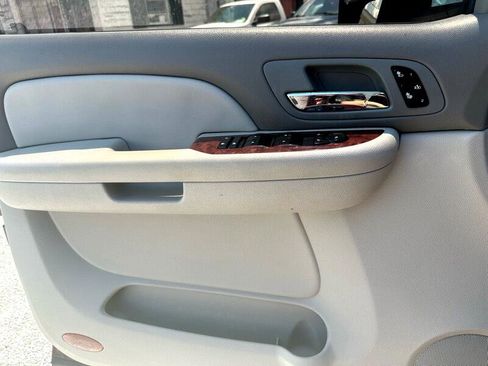 Used 2008 Chevrolet Silverado 3500 LTZ w/ EZ-Lift Tailgate Package image 16