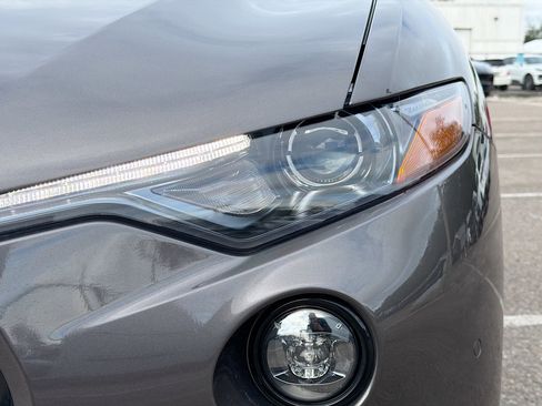 Certified 2022 Maserati Levante GT image 9